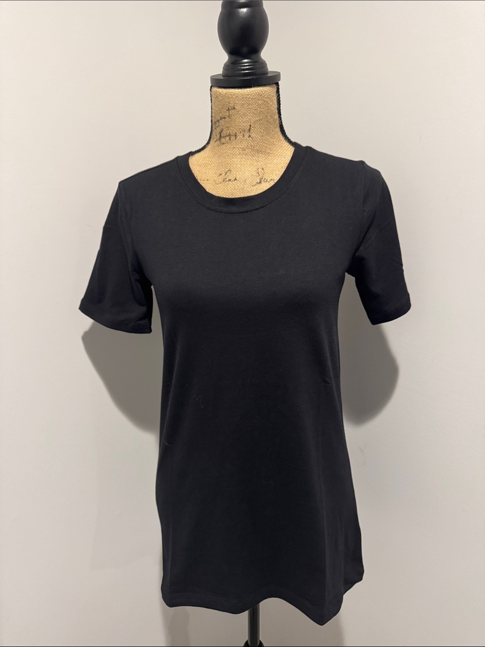 NWT Zenana Outfitters Crewneck Short Sleeve Tee